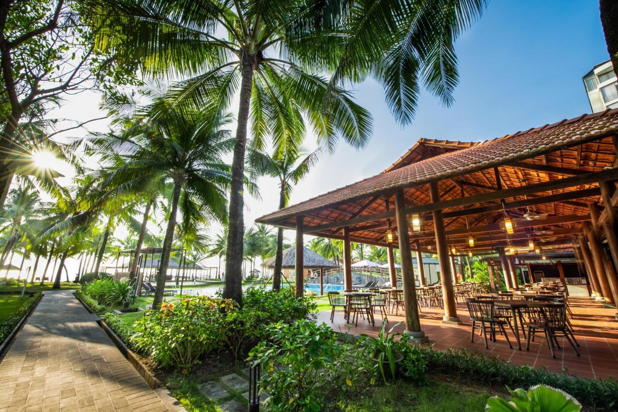 Famiana Resort & Spa - Breakfast Is Served As Brunch 6Am30 To 1Pm Duong Dong Exterior foto